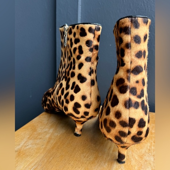 Taryn Rose Leopard Print Ankle Booties - Picture 6 of 12